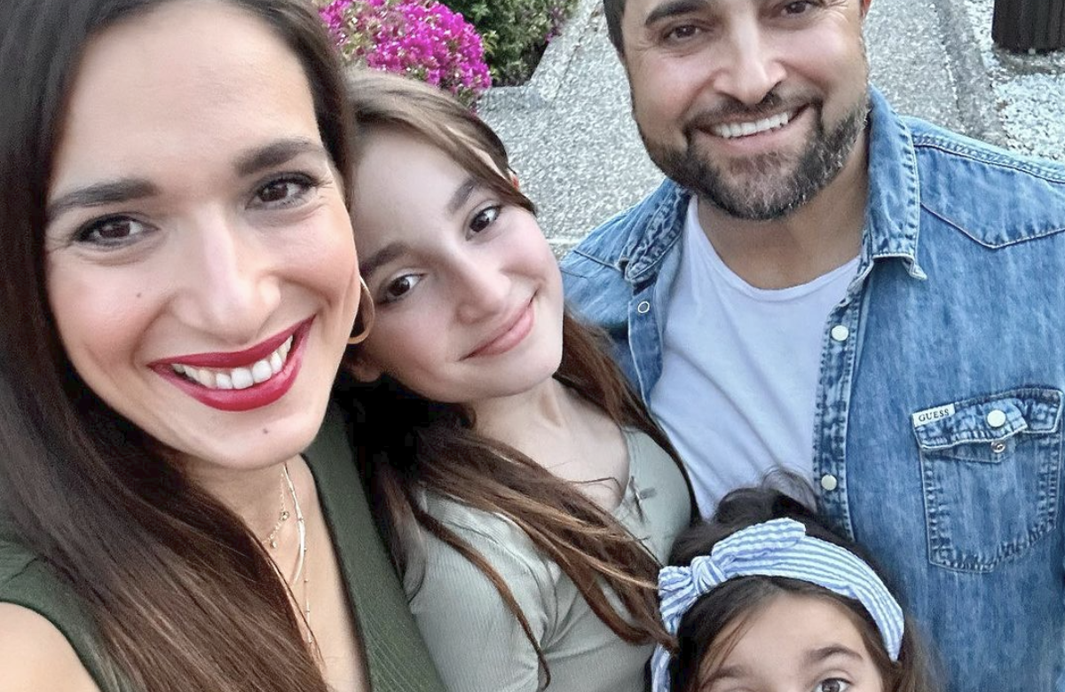 Sally Özcan mit Murat und den gemeisamen Töchtern