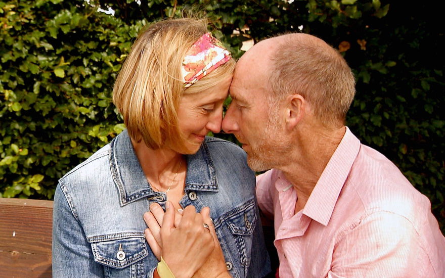 "Bauer sucht Frau"-Kandidat Hans und seine Hofdame Elke kommen sich ganz nah