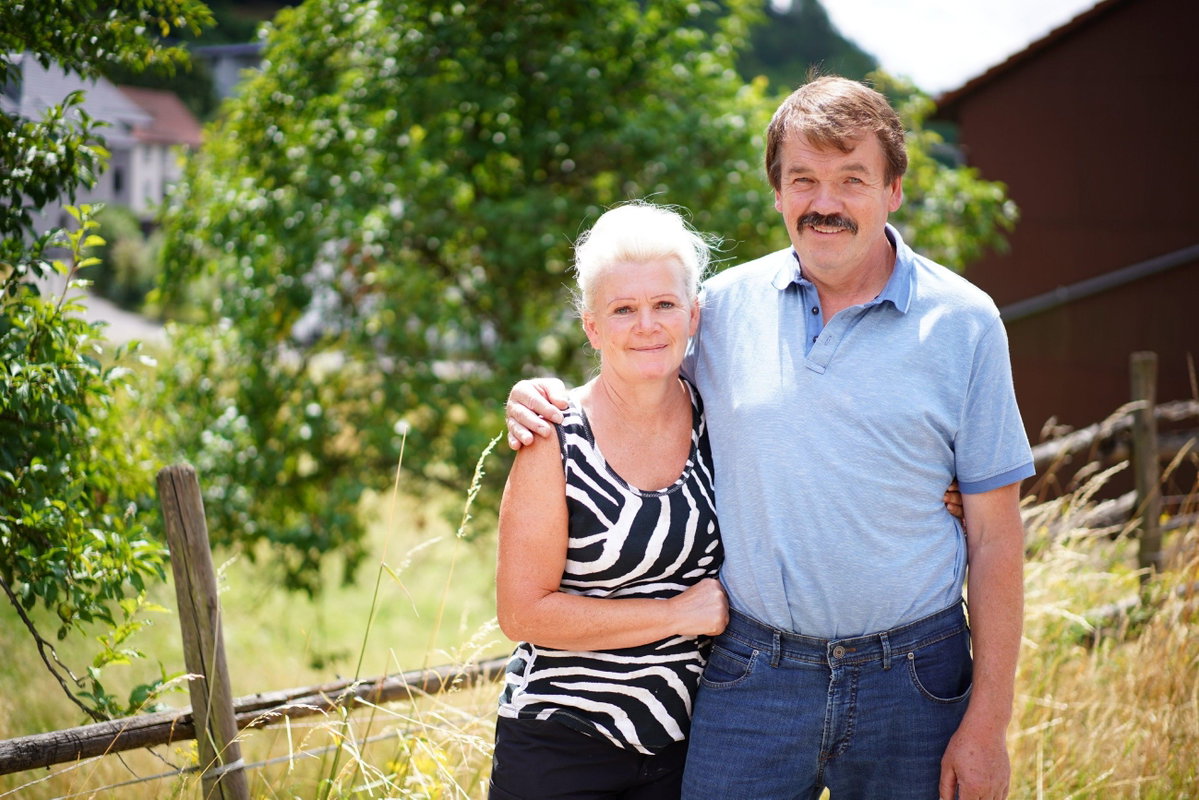 "Bauer sucht Frau" 2023: Siegfried mit seiner Hofdamen Simone