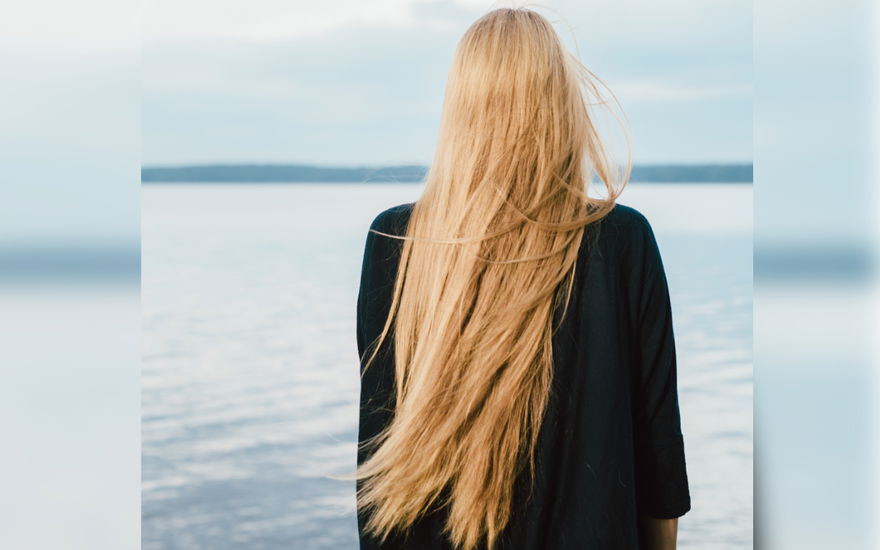 Frau lange haare
