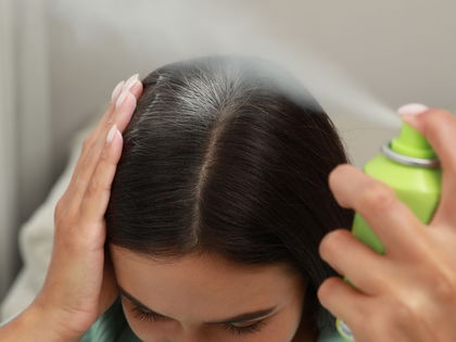 Laut Experten: Die 5 häufigsten Fehler im Umgang mit Trockenshampoo