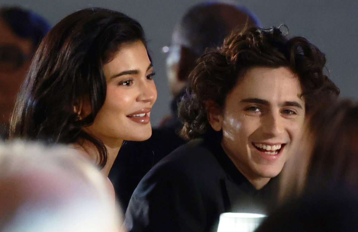 Kylie Jenner und Timothée Chalamet lachen zusammen