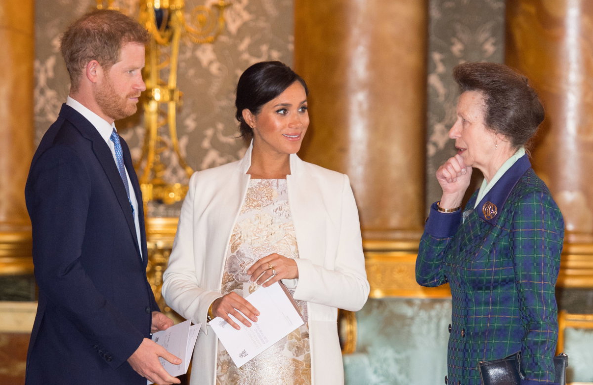 Prinz Harry und Herzogin Meghan mit Prinzessin Anne.