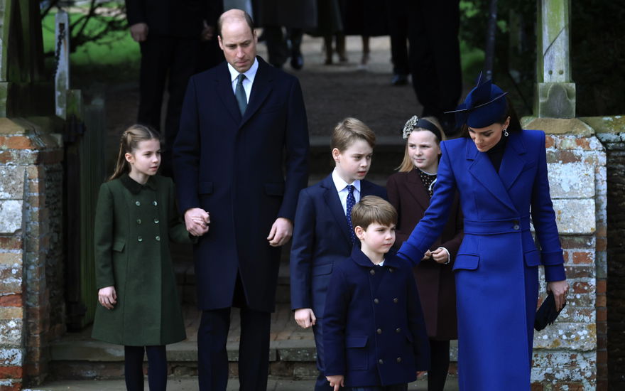 Prinz William und Prinzessin Kate mit ihren Kindern George, Charlotte und Louis beim Weihnachts-Gottesdienst