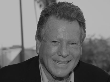 Ryan O'Neal (†82): So berührend trauern die Promis um den verstorbenen "Love Story"-Star