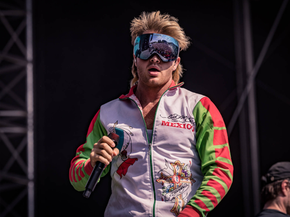 Ski Aggu: Warum trägt der Rapper eine Brille?