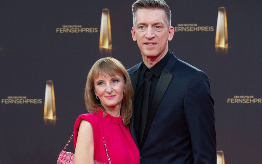 Steffen Hallaschka mit seiner Frau Anne-Katrin Hallaschka beim Bambi 2023