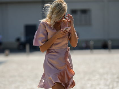 Fashion-Trend 2024: Dieses Wickelkleid von H&M ist perfekt für den Valentinstag