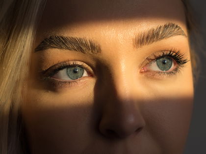 Augenbrauen-Trend 2024: Mit diesem Gel gelingt dir der laminierte Look
