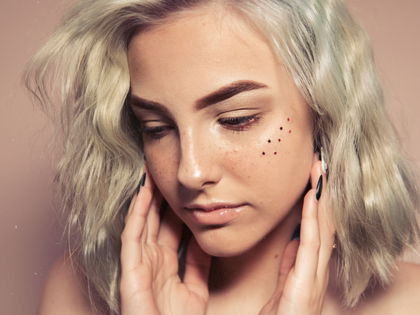 Laut User: Dieses Niacinamid-Serum ist die Nummer 1 gegen Pickel-Male