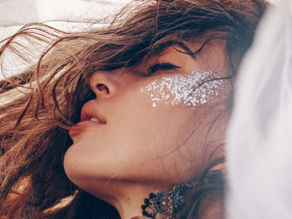 Gegen Unreinheiten: Dieses Nacht-Peeling-Serum verbessert das Hautbild in 7 Tagen