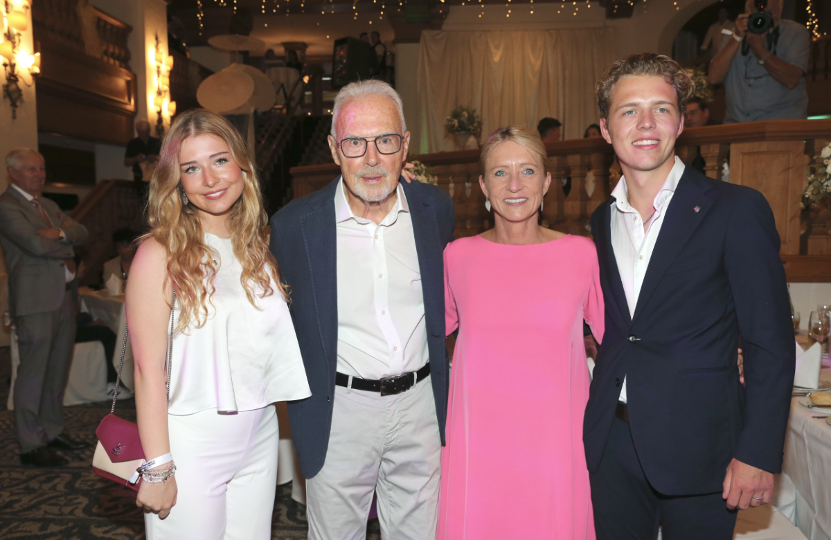 Franz Beckenbauer mit Ehefrau Heidi und den gemeinsamen Kindern