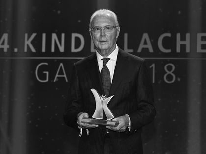Franz Beckenbauer (†78): Überraschender Besuch bei Trauerfeier in München