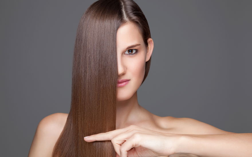 Frau mehr mehr Glanz im Haar