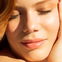 Anti-Aging: Dieses Drogerie-Fluid reduziert Pigmentflecken um 53%