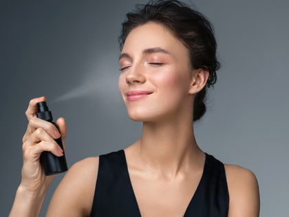 Beauty-Trend 2024: Dieses Setting-Spray fixiert das Make-up in 3 Sekunden