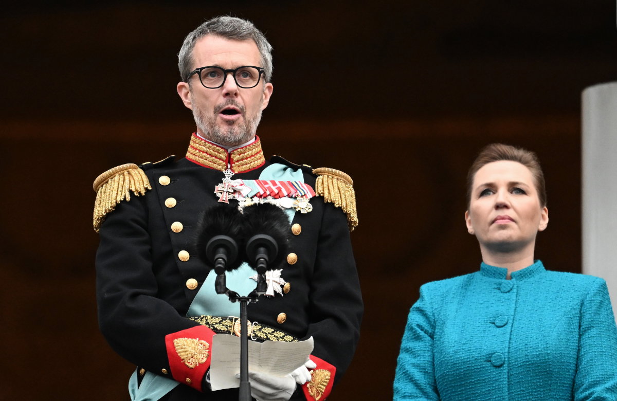 König Frederik X. hält kurz nach dem Thronwechsel eine erste Rede.