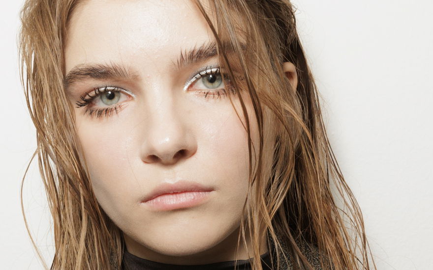 Model Mascara