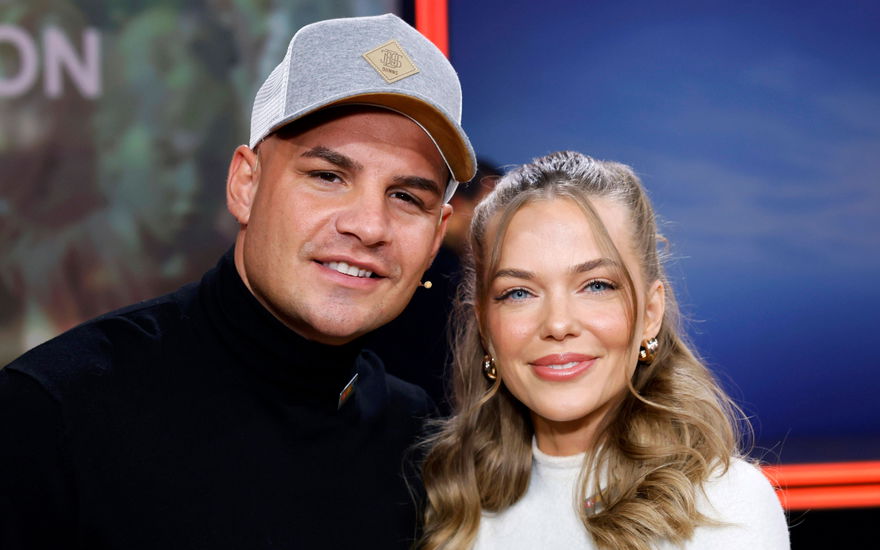 Pietro Lombardi und Laura Maria Rypa lächeln