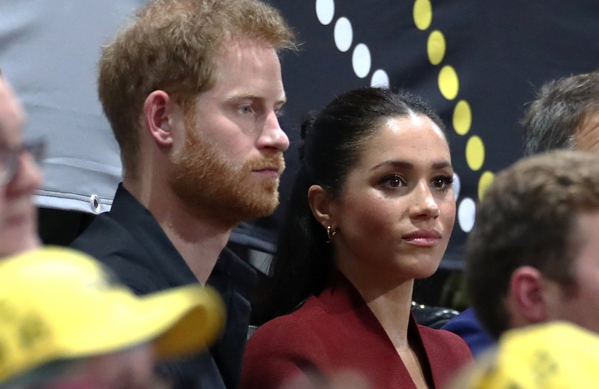Prinz Harry und Herzogin Meghan sehen niedergeschlagen aus