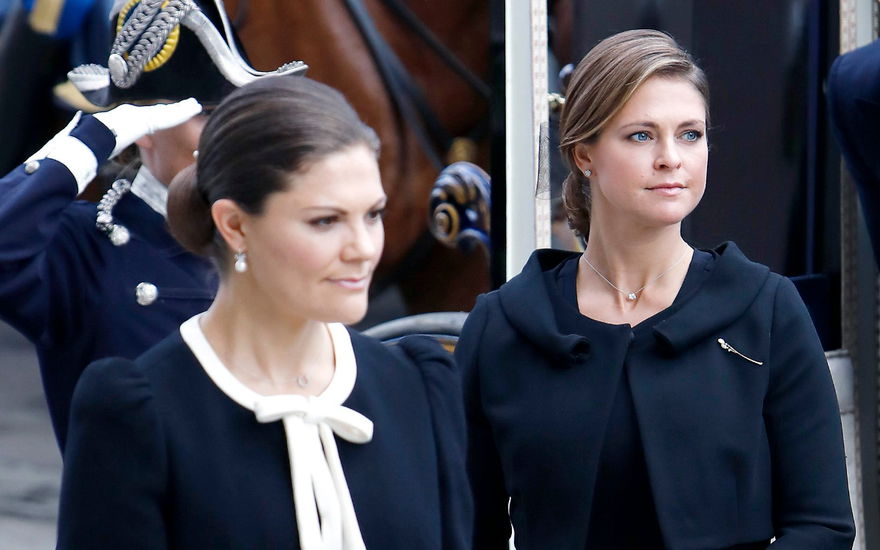 Prinzessin Victoria und Prinzessin Madeleine von Schweden.