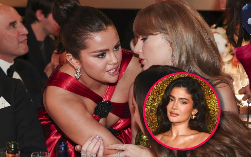 Selena Gomez beugt sich zu Taylor Swift herunter, Kylie Jenners Gesicht ist in einem Kreis zu erkennen