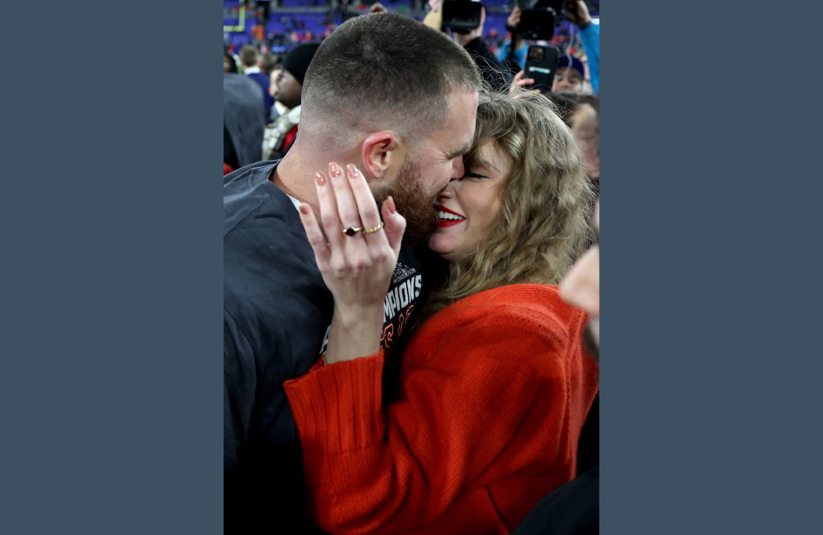 Travis Kelce und Taylor Swift turteln bei der AFC-Championship