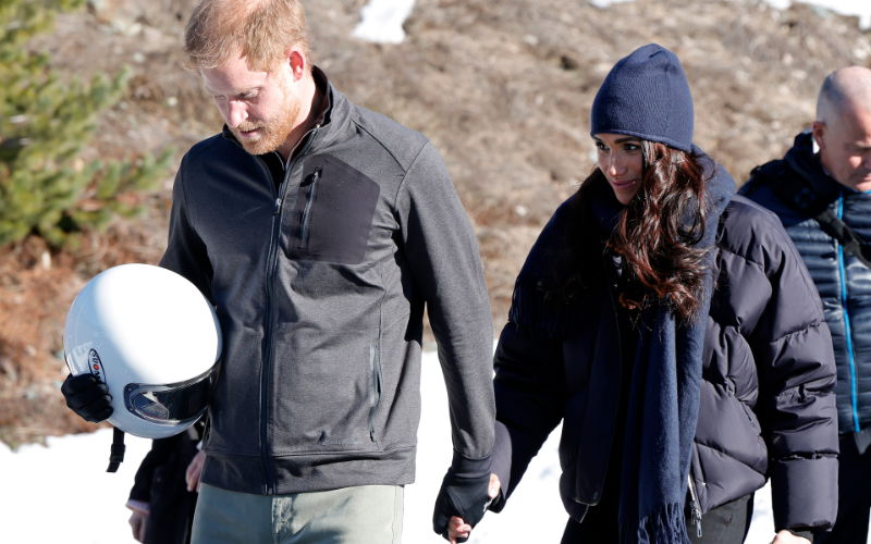 Prinz Harry und Herzogin Meghan verlassen die Bobbahn in Kanada.