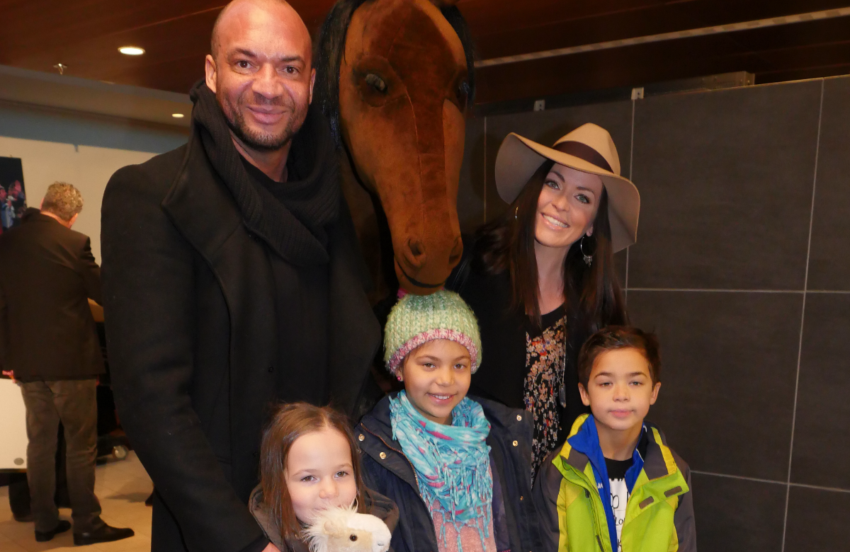 Detlef Soost und Kate Hall mit ihren Kindern