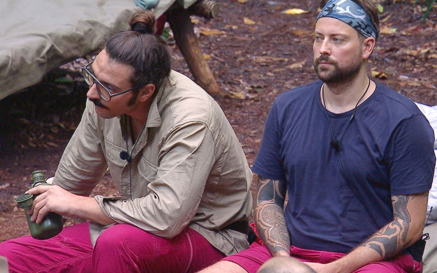 Fabio Knez und Felix von Jascheroff im Dschungelcamp