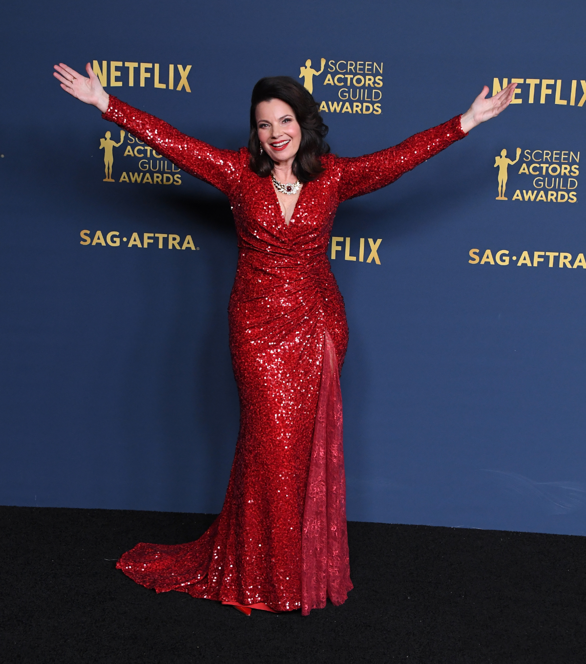 Fran Drescher im roten Kleid bei den SAG Awards 2024