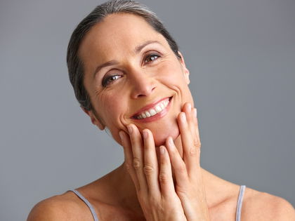 Anti-Aging: Auf dieses Rosenöl-Serum schwören Frauen ab 50