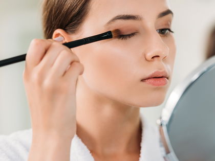 Lidschatten auftragen: In 5 Schritten zum perfekten Augen-Make-up