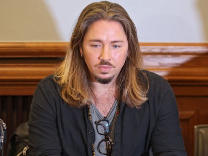 Gil Ofarim: Bittere Reue nach Davidstern-Skandal – "Hätte das Video nie zeigen dürfen"