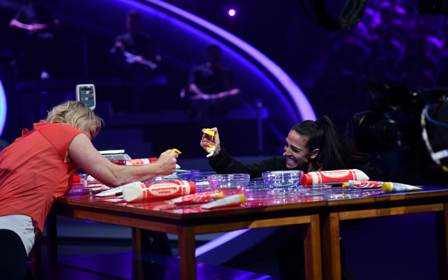 Hilde Gerg und Elena Miras bei "Schlag den Besten"