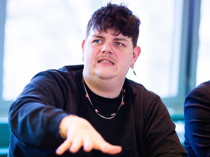 ESC-Kandidat Isaak Guderian: Dunkle Zeiten machten ihn stark