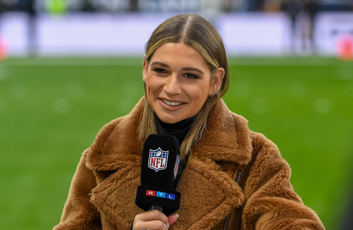Jana Wosnitza bei einem NFL-Spiel