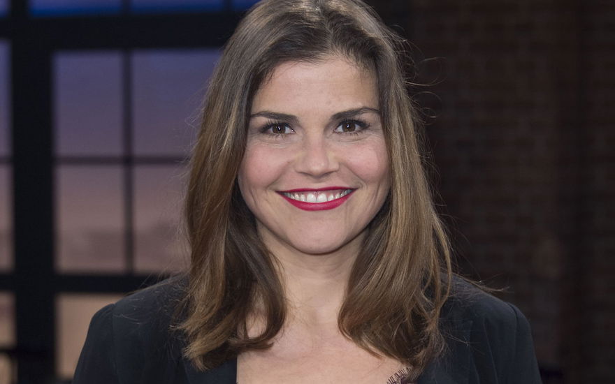 Katharina Wackernagel lächelt in die Kamera