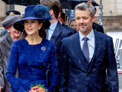König Frederik & Königin Mary: Gemeinsamer Winterurlaub sorgt erneut für scharfe Kritik!