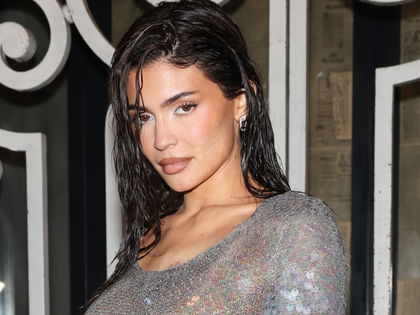 Laut Kylie Jenner: Das ist die beste Foundation für ein Satin-Finish