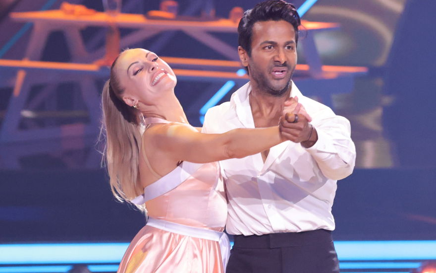 Biyon Kattilathu tanzt bei "Let's Dance" mit Marta Arndt