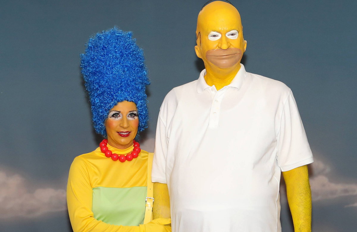 Markus Söder und Ehefrau Katrin an Fasching als Homer Simpson und Marge Simpson