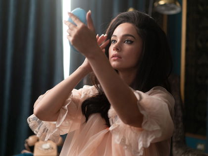 Beauty-Trend 2024: Das Priscilla-Make-up erobert Social Media