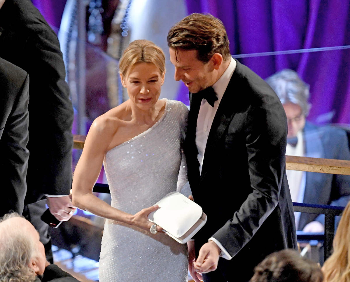 Renée Zellweger und Bradley Cooper bei den Oscars 2020