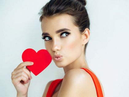 Laut Expertin: 3 Tipps für das perfekte Valentinstags-Make-up