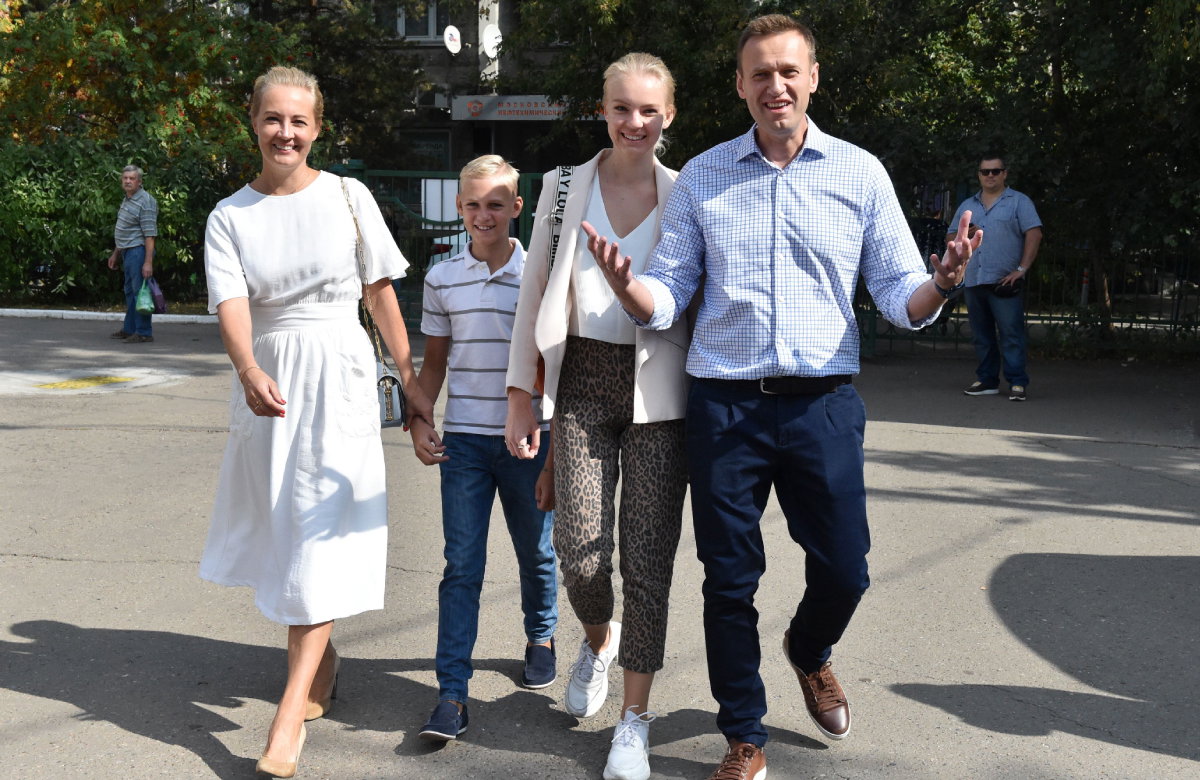 Alexej Nawalny mit seiner Frau und den gemeinsamen zwei Kindern