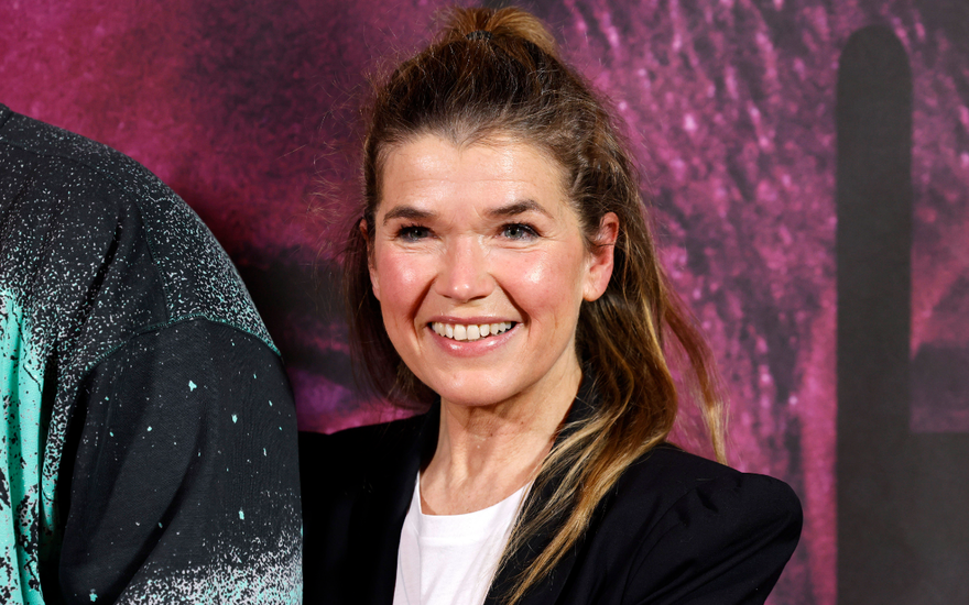 Anke Engelke lacht