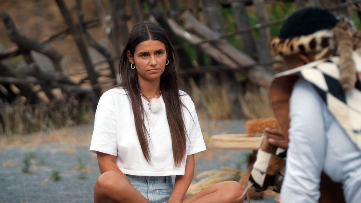 "Die Bachelors" 2024 Folge 8 - Lissy schaut ernst beim Heiler