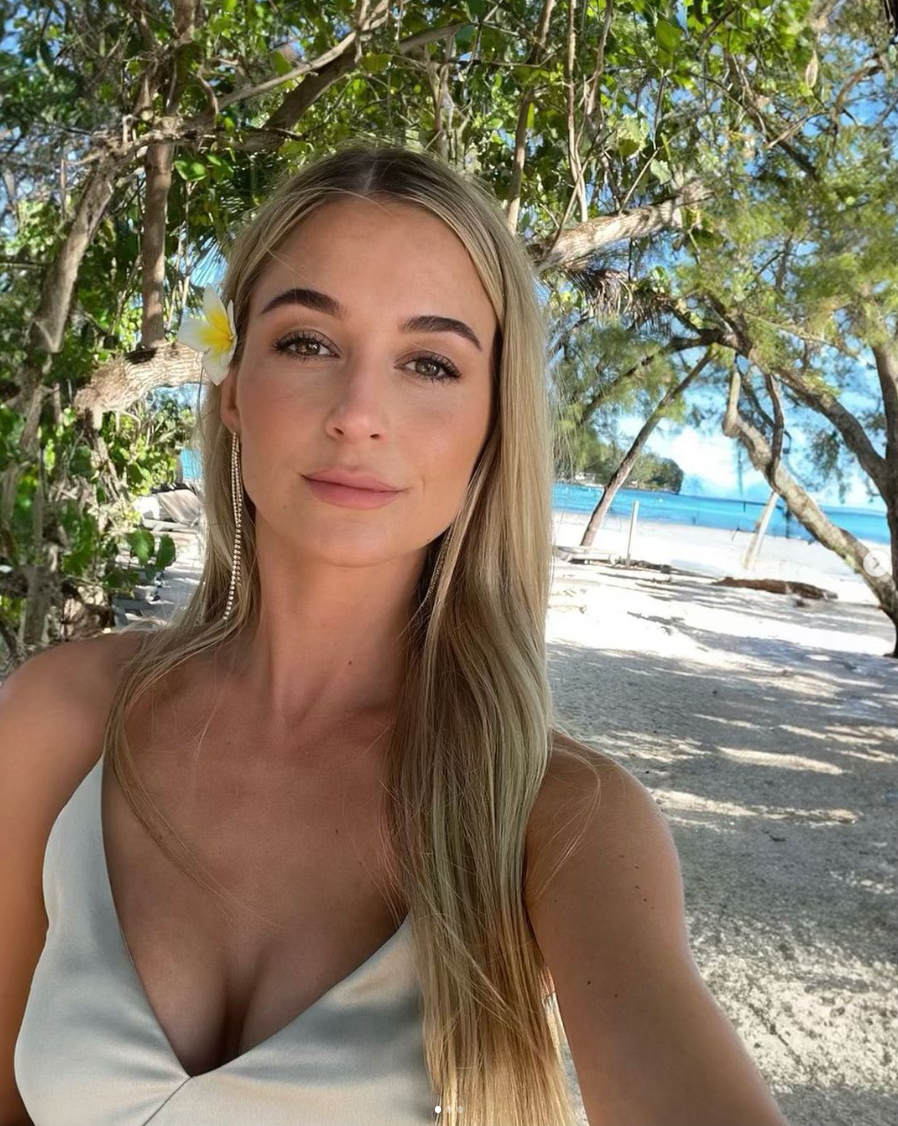 Larissa Schulte am Traumstrand