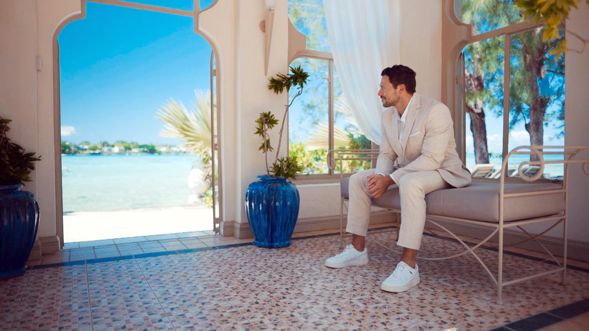 "Die Bachelors" 2024 Dreamdates: Sebastian nachdenklich auf Mauritius